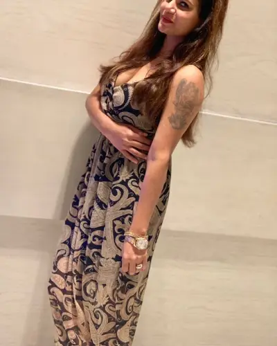 Deoni Escort